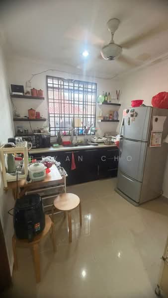 Rumah Teres 1 Tingkat untuk Dijual di Taman Lestari Putra (Seri Kembangan) - Bryan Cho - Kitchen - PropertyGuru.com.my