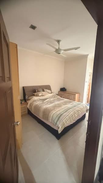 Rumah Teres 1 Tingkat untuk Dijual di Taman Lestari Putra (Seri Kembangan) - Bryan Cho - Bedroom - PropertyGuru.com.my