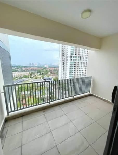 Pangsapuri untuk Disewa di Molek Pine 3 - Stella Chia - Balcony - PropertyGuru.com.my