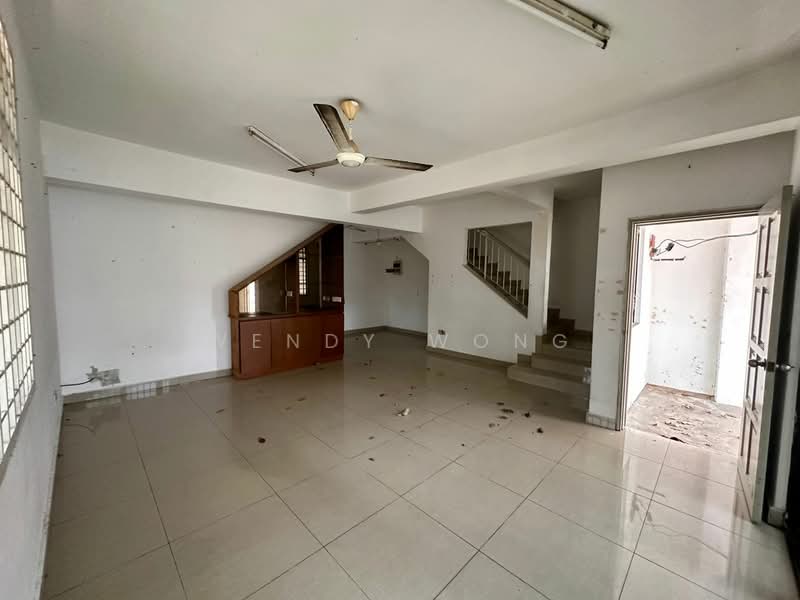 Rumah Teres 2 Tingkat untuk Disewa di Permas Jaya (Johor) - Wendy Wong - Living Room - PropertyGuru.com.my