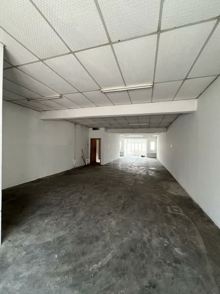 Kedai untuk Disewa di Bandar Baru Salak Tinggi (Sepang) - YP Tan - Interior - PropertyGuru.com.my
