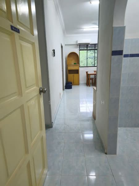 Pangsapuri untuk Disewa di Desa Ara - Gyson Goh - Corridor - PropertyGuru.com.my