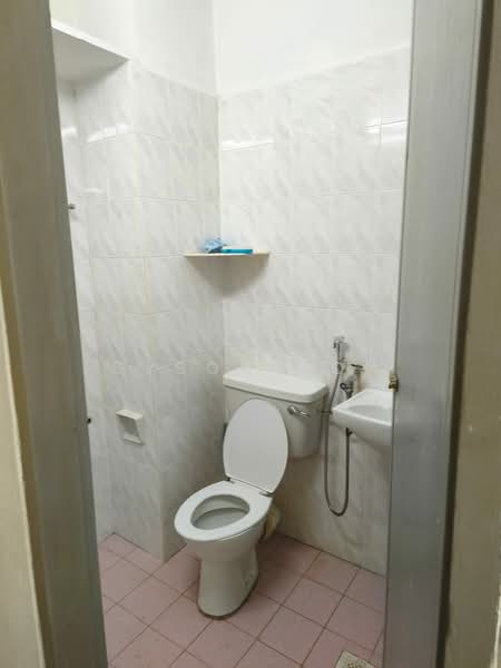 Pangsapuri untuk Disewa di Desa Ara - Gyson Goh - Bathroom - PropertyGuru.com.my
