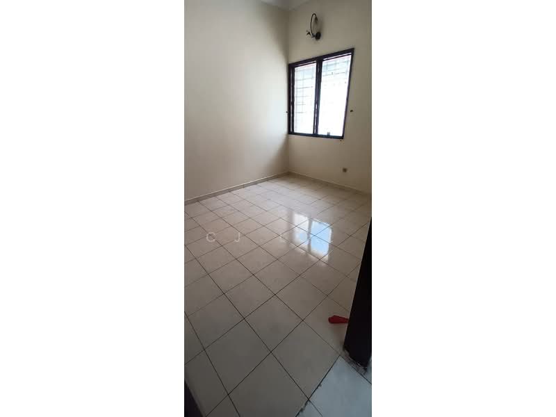 Rumah Berkembar untuk Dijual di Taman Puncak Jalil (Seri Kembangan) - CJ Lee - PropertyGuru.com.my