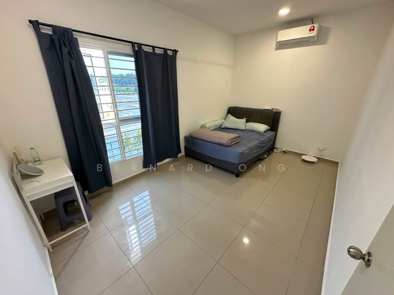Rumah Teres 2 Tingkat untuk Dijual di Bandar Tasik Puteri (Rawang) - Bernard Ong - Bedroom - PropertyGuru.com.my