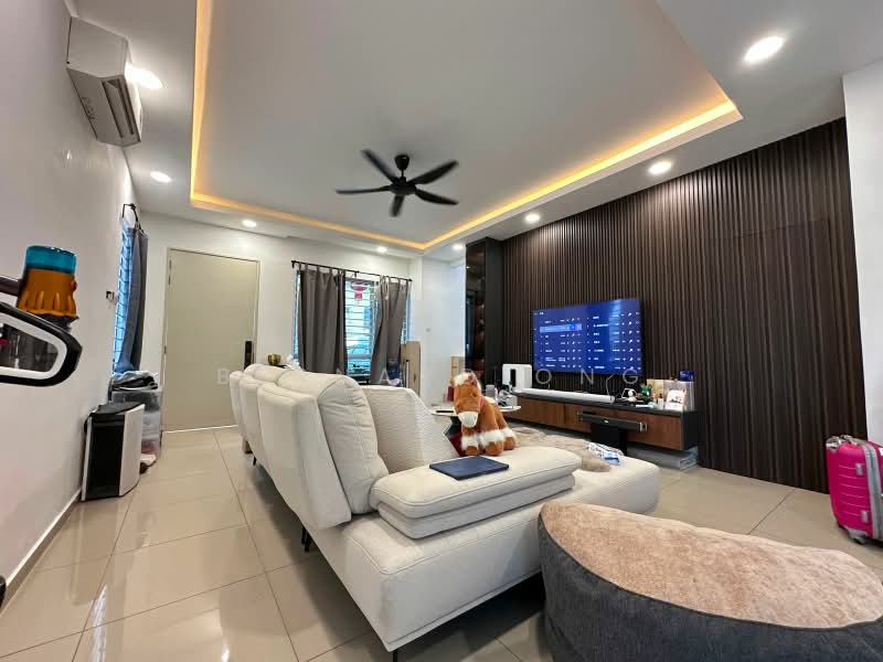 Rumah Teres 2 Tingkat untuk Dijual di Bandar Tasik Puteri (Rawang) - Bernard Ong - Living Room - PropertyGuru.com.my