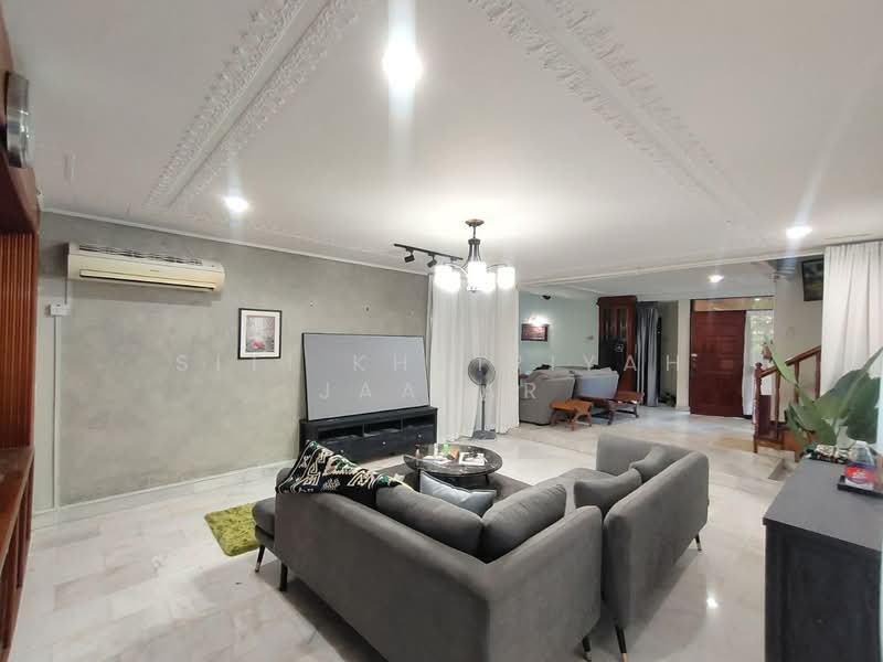 Rumah Banglo untuk Dijual di Seksyen 11 (Shah Alam) - SITI KHAIRIYAH JAAFAR - Living Room - PropertyGuru.com.my