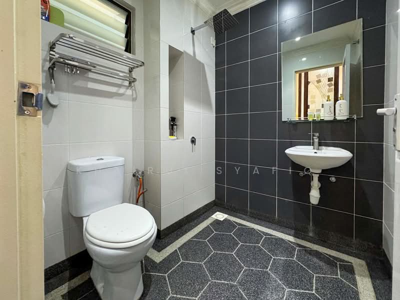 Rumah Teres 2 Tingkat untuk Dijual di Eco Grandeur (Puncak Alam) - Khairul Syafiq - PropertyGuru.com.my