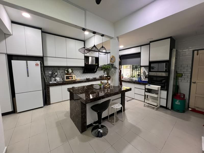 2-storey Terraced House for Sale in Taman Desa Mas (Rawang) - SK Luk - Kitchen - PropertyGuru.com.my