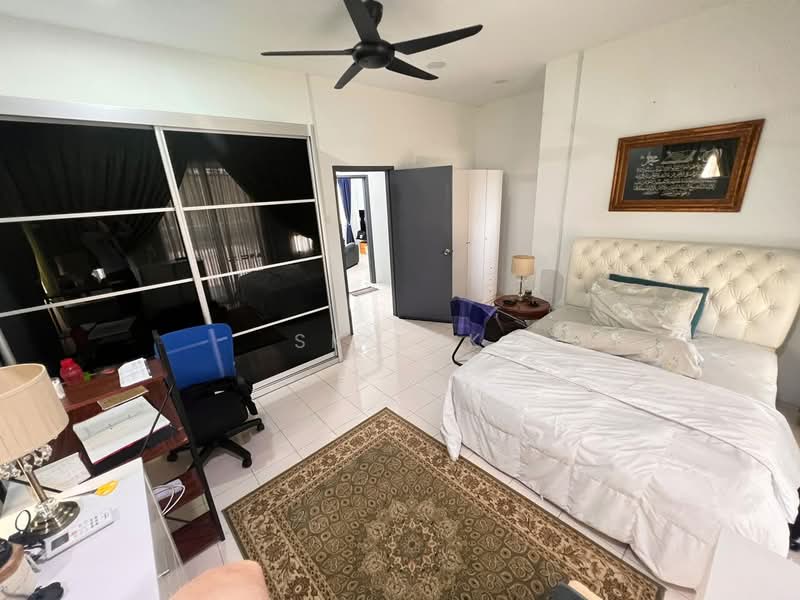 2-storey Terraced House for Sale in Taman Desa Mas (Rawang) - SK Luk - Bedroom - PropertyGuru.com.my