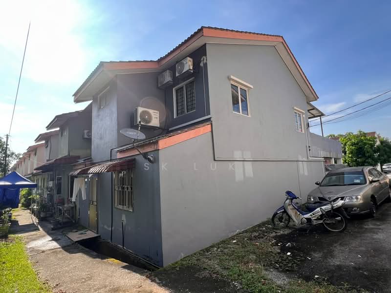 2-storey Terraced House for Sale in Taman Desa Mas (Rawang) - SK Luk - Exterior - PropertyGuru.com.my