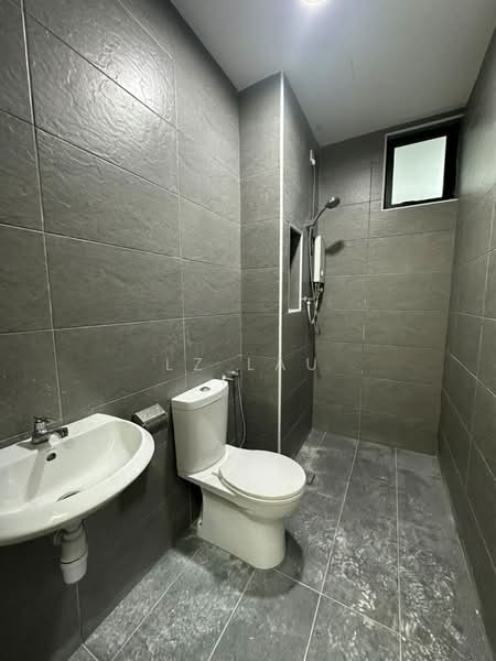 Apartment for Rent at KSL Bukit Gemilang - LZ Lau - Bathroom - PropertyGuru.com.my