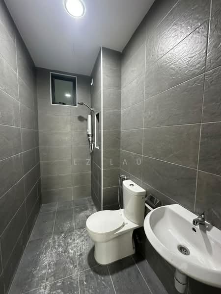 Apartment for Rent at KSL Bukit Gemilang - LZ Lau - Bathroom - PropertyGuru.com.my