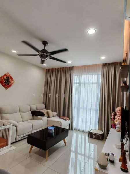 Kondominium untuk Dijual di The Peak Residences - Patrick . - Living Room - PropertyGuru.com.my
