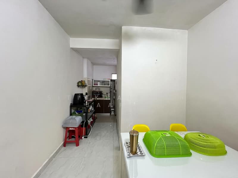 Rumah Teres 2 Tingkat untuk Dijual di U5, Taman Subang Bestari (Shah Alam) - SITI KHAIRIYAH JAAFAR - Kitchen - PropertyGuru.com.my
