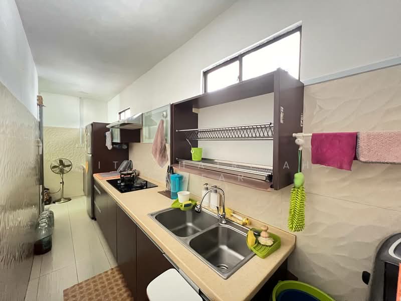 Rumah Teres 2 Tingkat untuk Dijual di U5, Taman Subang Bestari (Shah Alam) - SITI KHAIRIYAH JAAFAR - Kitchen - PropertyGuru.com.my