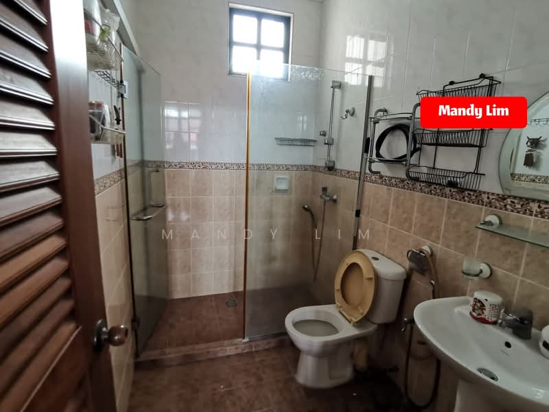 Rumah Berkembar untuk Dijual di Minden Heights (Gelugor) - Mandy Lim - Bathroom - PropertyGuru.com.my