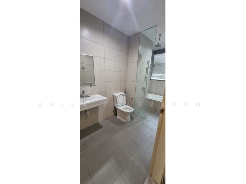 Servis Apartment untuk Disewa di Setia SKY Residences - Shiva Kharvaran - Bathroom - PropertyGuru.com.my