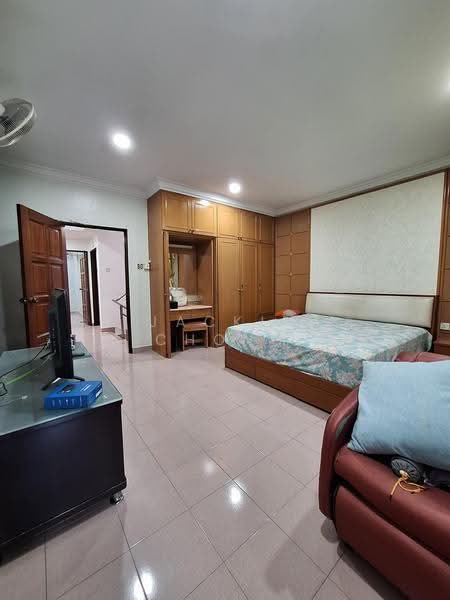 2-storey Terraced House for Rent in Taman Overseas Union (Taman Oug) (Jalan Klang Lama (Old Klang Road)) - Jackie Chong - Bedroom - PropertyGuru.com.my