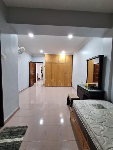 2-storey Terraced House for Rent in Taman Overseas Union (Taman Oug) (Jalan Klang Lama (Old Klang Road)) - Jackie Chong - Bedroom - PropertyGuru.com.my