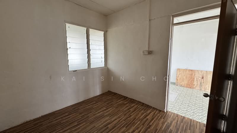 Flat for Rent at Flat Taman Ungku Tun Aminah - Kai Sin Cho - PropertyGuru.com.my