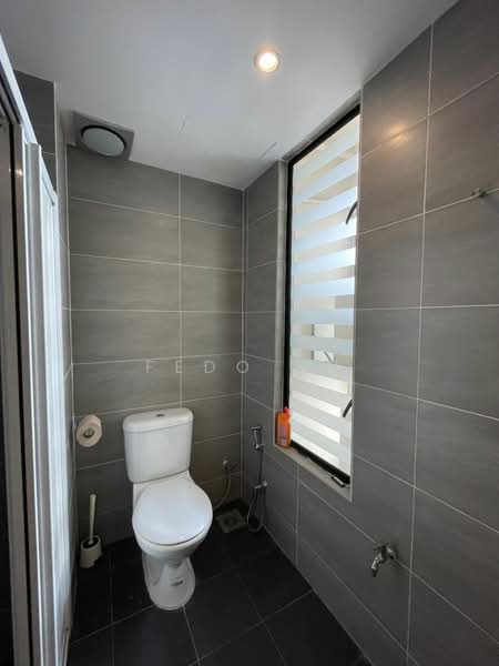 Condominium for Sale at Mutiara Oriental - Fedo Ng - Bathroom - PropertyGuru.com.my