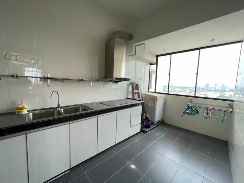 Condominium for Sale at Mutiara Oriental - Fedo Ng - Kitchen - PropertyGuru.com.my