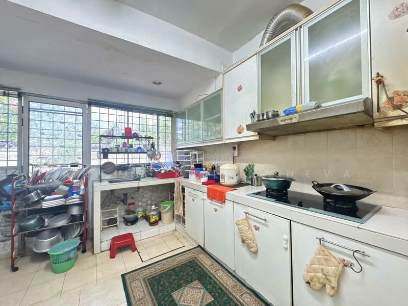 Rumah Teres 2 Tingkat untuk Dijual di Batu 9 (Cheras) - Zarema Kulbuzheva - Kitchen - PropertyGuru.com.my
