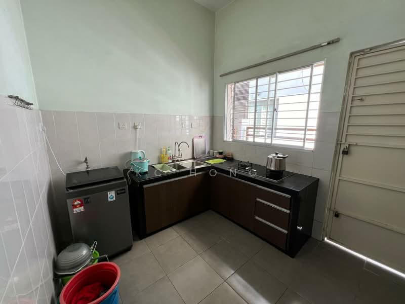2-storey Terraced House for Rent in Setia Indah (Setia Alam) - KC Hong - Kitchen - PropertyGuru.com.my