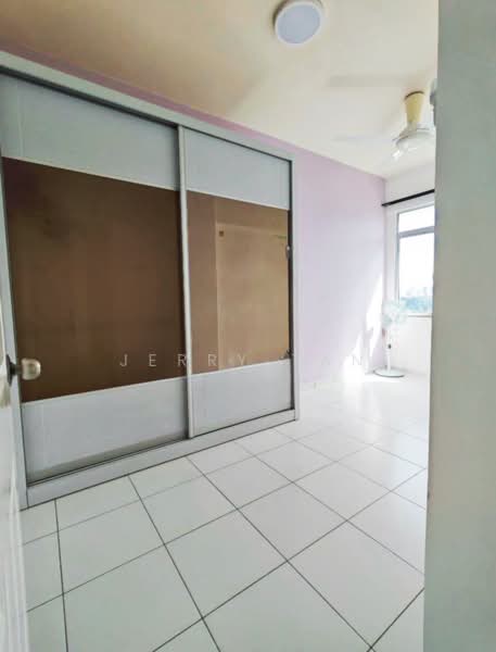 Flat for Rent at Taman Pelangi Indah - Jerry Tan - Bedroom - PropertyGuru.com.my