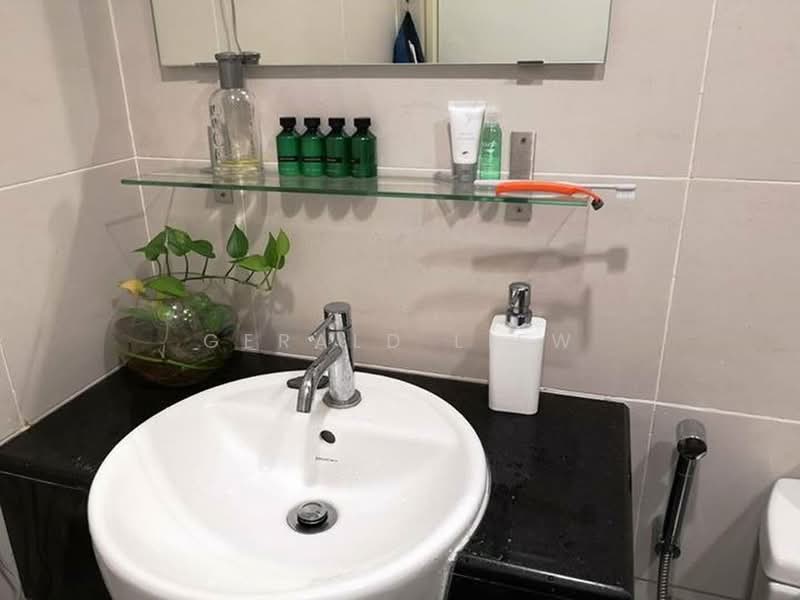 Pangsapuri untuk Disewa di Central Residence @ Sungai Besi - Gerald Liew - Bathroom - PropertyGuru.com.my
