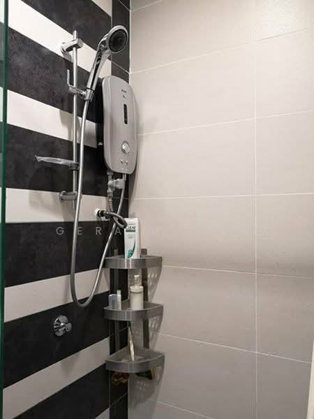 Pangsapuri untuk Disewa di Central Residence @ Sungai Besi - Gerald Liew - Bathroom - PropertyGuru.com.my
