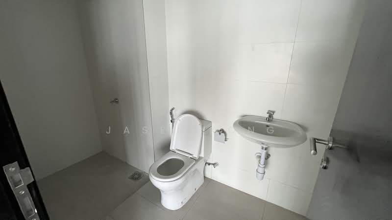 Shop / Office for Sale in Kota Damansara (Selangor) - Jasen Kong - Bathroom - PropertyGuru.com.my