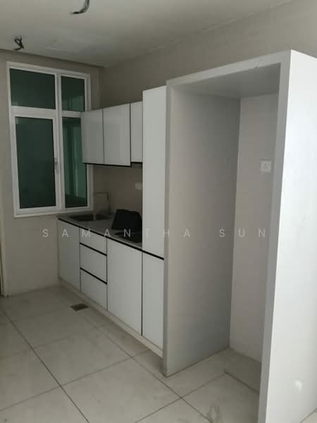 Pangsapuri untuk Dijual di Central Residence @ Sungai Besi - Samantha Sun - Kitchen - PropertyGuru.com.my