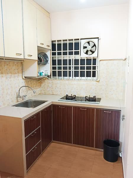 Flat for Rent at Pinang Court 2 - Jerry Tan - Kitchen - PropertyGuru.com.my