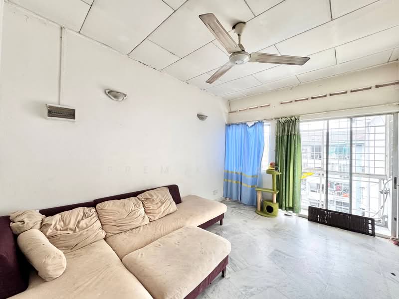 Apartment for Sale at Subang Perdana Goodyear Court 6 - Prem Kumar - Living Room - PropertyGuru.com.my