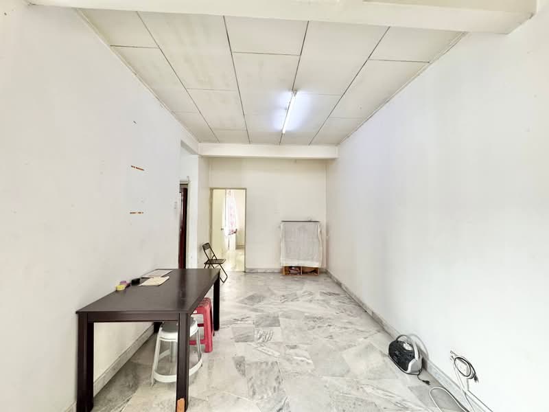 Apartment for Sale at Subang Perdana Goodyear Court 6 - Prem Kumar - Living Room - PropertyGuru.com.my
