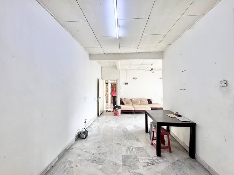 Apartment for Sale at Subang Perdana Goodyear Court 6 - Prem Kumar - Living Room - PropertyGuru.com.my