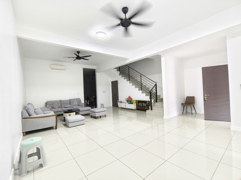 Rumah Teres 2 Tingkat untuk Disewa di Taman Nusa Idaman (Iskandar Puteri (Nusajaya)) - Annie Lee - Living Room - PropertyGuru.com.my