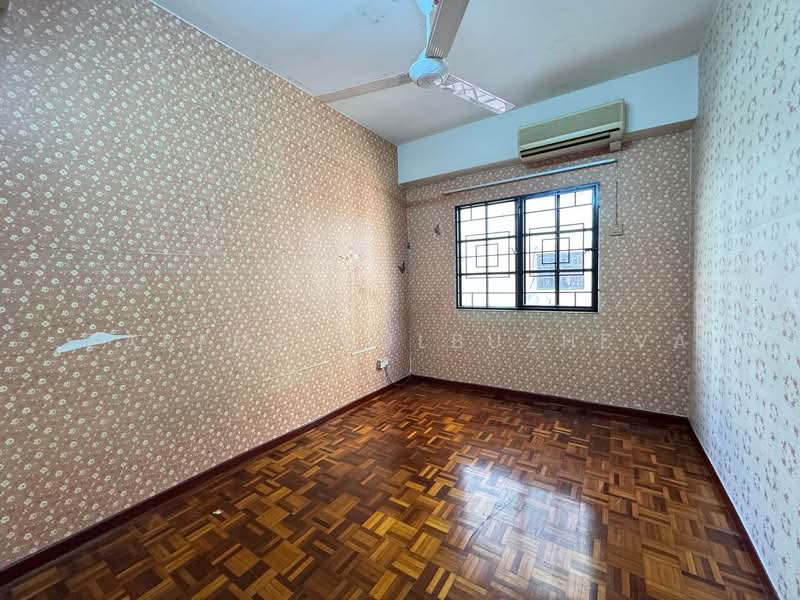 Condominium for Sale at Bayu Tasik 1 - Zarema Kulbuzheva - Bedroom - PropertyGuru.com.my