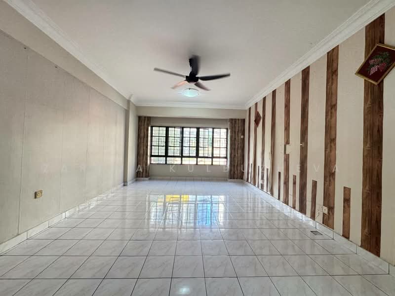 Condominium for Sale at Bayu Tasik 1 - Zarema Kulbuzheva - Living Room - PropertyGuru.com.my