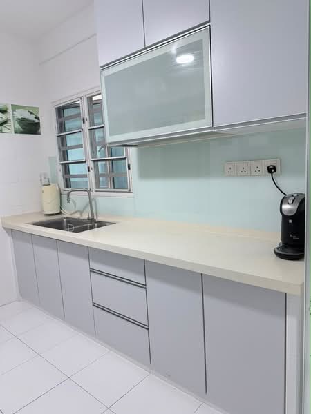 Kondominium untuk Dijual di One World 1 - Debbie Sim - PropertyGuru.com.my