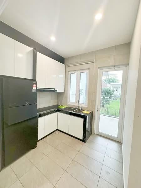 Rumah Berkembar untuk Disewa di Permas Jaya (Johor) - Stella Chia - Kitchen - PropertyGuru.com.my