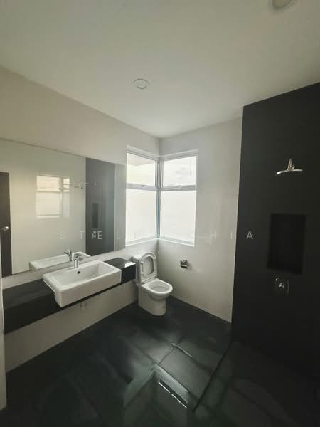 Rumah Berkembar untuk Disewa di Permas Jaya (Johor) - Stella Chia - Bathroom - PropertyGuru.com.my