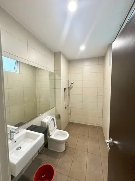 Rumah Berkembar untuk Disewa di Permas Jaya (Johor) - Stella Chia - Bathroom - PropertyGuru.com.my