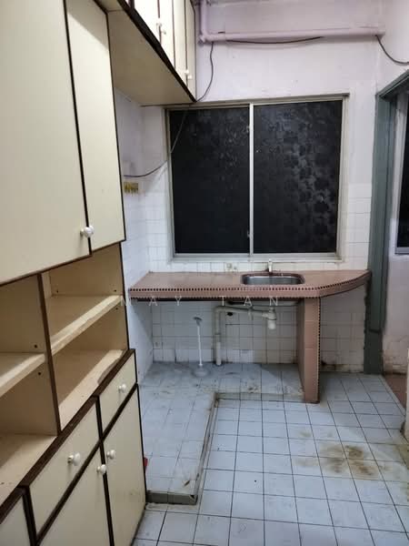 Apartment for Rent at Teratai Mewah Apartment Block 4 & 6 - May Tan - Kitchen - PropertyGuru.com.my