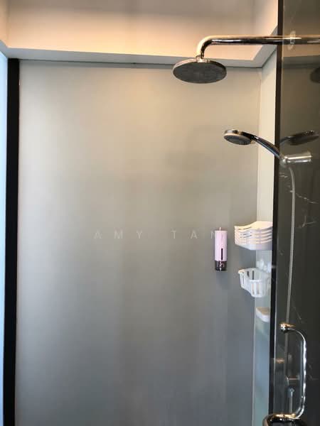 Kondominium untuk Dijual di Setia V Residences - Amy Tan - Bathroom - PropertyGuru.com.my