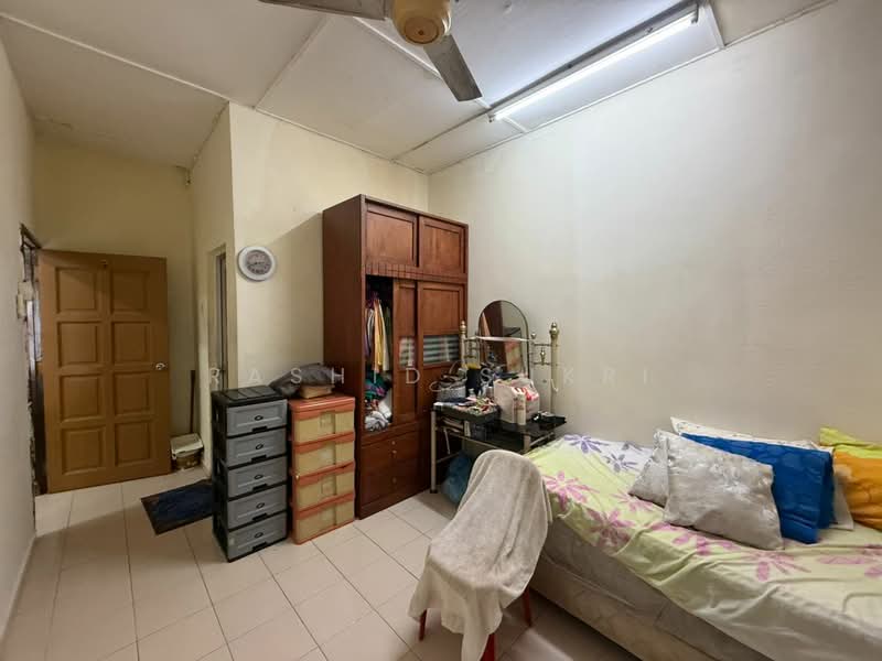 Rumah Teres 1 Tingkat untuk Dijual di Taman Danau Kota (Setapak) - Rashid Sukri - Bedroom - PropertyGuru.com.my