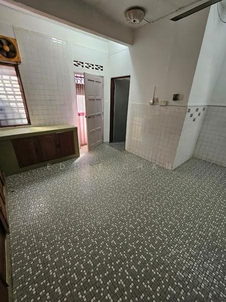 2-storey Terraced House for Sale in Taman Sri Rampai (Wangsa Maju) - Eddie Chan - Kitchen - PropertyGuru.com.my