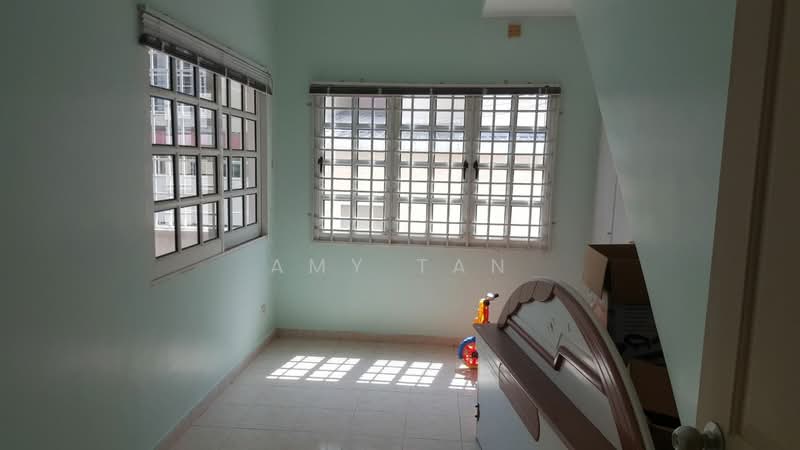 4-storey Terraced House for Sale in Sungai Ara (Penang) - Amy Tan - Bedroom - PropertyGuru.com.my